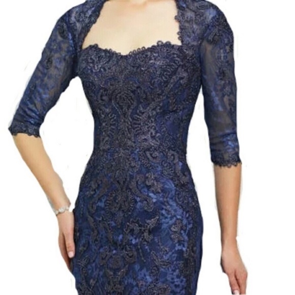 Ivonne D by Mon Cheri Queen Anne Lace Gown - Picture 2 of 7